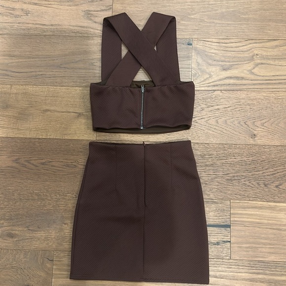 Skirt Set - Picture 2 of 3